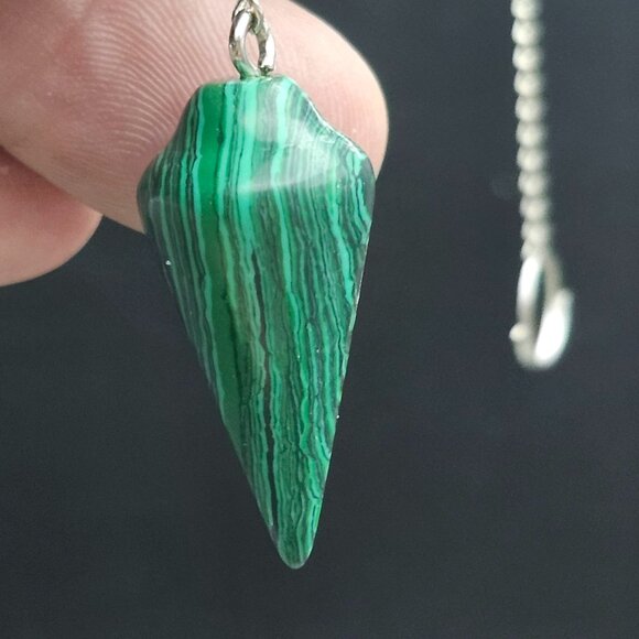 Green Malachite Pendulum Pendant With Chain Metaphysical Scrying Pagan Wiccan - Picture 4 of 5
